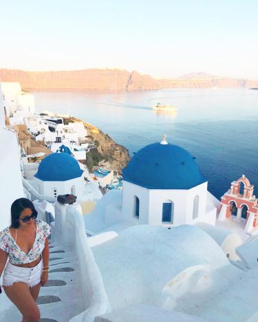 ᴏíᴀ, sᴀɴᴛᴏʀɪɴɪ ???????? • #santorini #greece #oiasantorini #topgreecephoto #eurotrip2018 #femmetraveler #exploregreece #greekislands #travel #travelphotography…
