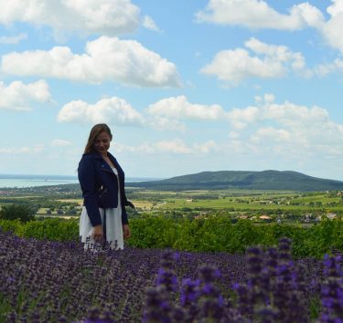 @lathatatlannatevokopeny #balaton #summer #summervibes #summertime #lavender #landscape #nature #view #lake #travelphoto #traveling #instatravel #instaphoto…