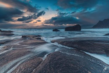 Rising Lovely weather, great for having a relax on the beach, and a quick…