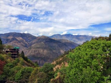 Somewhere near MANDI, SHIMLA #himanchaldiaries . . . . . . . . .…