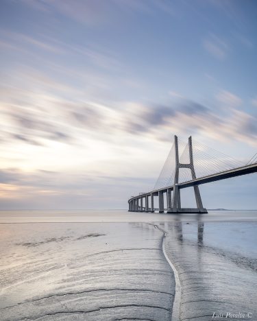 Ponte Vasco da Gama – Nascer do Sol #500px #igrefined #ig_color #ig_world_photo #ig_shotz_feb18 #ig_shotz_planet…
