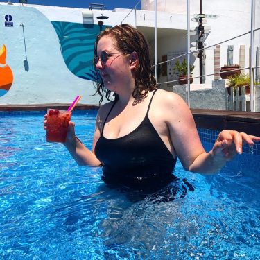 Sunshine, pool and mojitos make the perfect Saturday ???????? ???????? ???????? #travellingtheworld #authenticliving #naturephotography&hellip;
