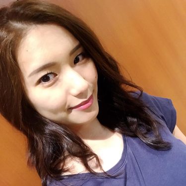 カット&カラー行ってきた‍️ ついでにマツエクとネイルも . 夏仕様になってテンション高め???? あと意外と好評で嬉しい笑笑 . . #写真好きな人と繋がりたい #写真撮ってる人と繋がりたい #やっぱり青はキレイ #CANON #EOS #Kissx8i…