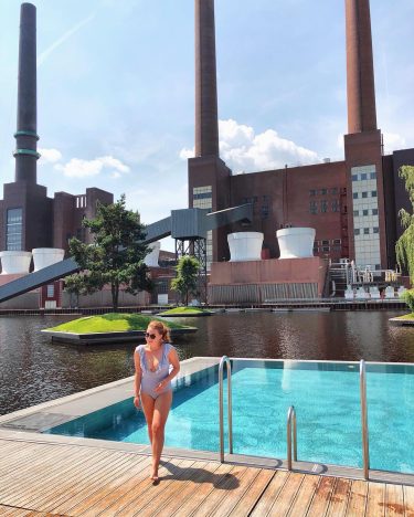 happiness. #foreveronvacation #bnesimppl #iamtb #hometown #relax #dametravel #wolfsburg #ritzcarlton #autostadt