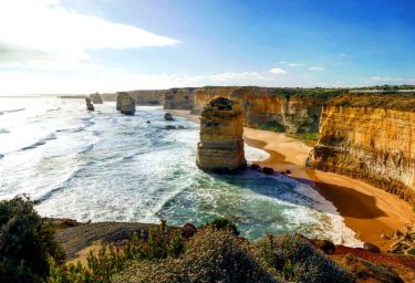 Great Ocean Road / Twelve Apostles #greatoceanroad #greatoceanroadtrip #surferlife #twelveapostles #portcampbell #portcampbellnationalpark #ocean #beachlife…