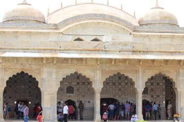 One of the best trips I’ve had. ️ #throwback #amberfort #amerfort #jaipur #india #travelrepost…