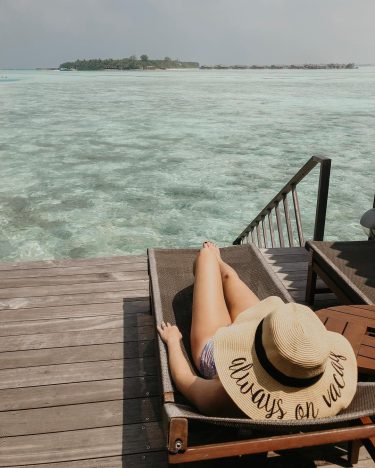 Interrupting your hump day in hopes of beaches and vacations for all of us&hellip;