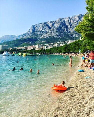 Makarska, Chorwacja ???????? #makarska #croatia #makarskariviera #adriaticsea #2018 #thebestplaceintheworld #holidays #trip #triplovers #travelers #lovetravel…