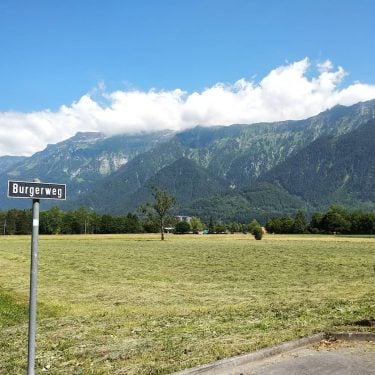 Interlaken #blmbisamoveon #wheninswiss #switzerland #swiss #interlakenwest #capture #photography #travelphotography #travelblogger #beautifulnature #beautifulscenery #bestdestination #latepost…