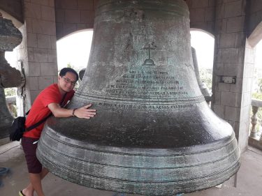 I embraced the biggest bell in Southeast Asia and 3rd biggest in the world.…