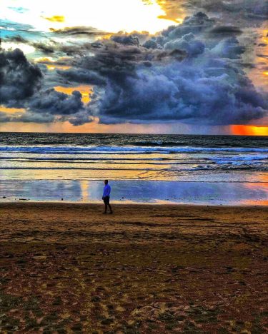Beautiful Sunset in Indonesia ————————————— DiscoverMyJourneyAroundThe‍️ #discoverlist #bali #baliindonesia #ubud #ubudbali #bnesimppl #traveling #journeyconnected…