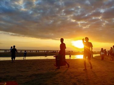 Idylle am #strand. Jederzeit wieder #balibeach #bali #indonesien #indonesia #sonnenuntergang #sommer #sonne #sonnenschein #summer…