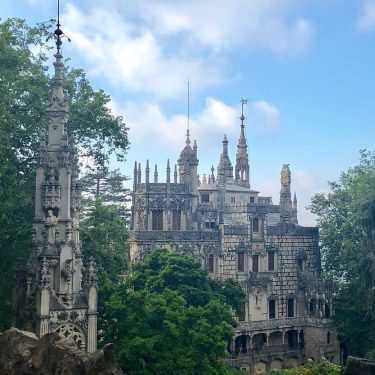 I won’t lie, this place gave me the creeps! #quintaderegaleira #Sintra #Portugal #Lisbon #bnesimppl