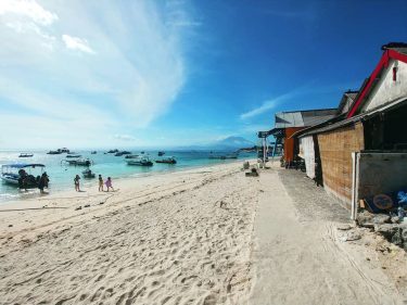 Hafen” von Nusa Lembongan in Jungutbatu #bali #jungutbatu #nusalembongan #indonesien #indonesia #strand #balibeach #hafen…