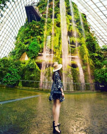 Absolutely my top favorite pic from Singapore series️????‍️ #singapore #beautiful #wonderful #trip #travel #travelblogger&hellip;