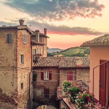 Fra tutte le cose di Urbino, sei quella che mi mancherà di più #sunrise…