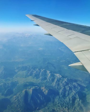 ↟ Долгожданный отпуск и мы с любимым в ожидании Турции, отправились в Шереметьево. ⠀&hellip;