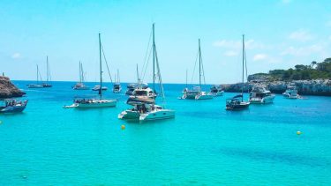 . #calamondrago #calamondragó #islamallorca #balearsislands #Mediterranean #mallorcastyle #seavibes #boats #mallorcagram #travelgoals #summervibes #palmademallorca…