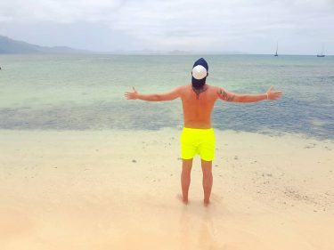 “La libertad de abrir los brazos y respirar el océano a pleno pulmón”. ISLA…