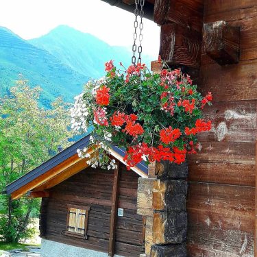 Just can’t get enough watching the beautiful landscapes @verbier @verbierfestival @beautifuldestinations @beautiful_trip_pictures @ @the_wandering_tourist…