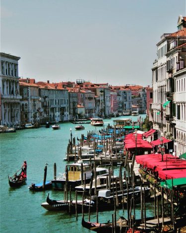 The canals of Venice . . . . . #venice #veniceitaly #venicecanals #venicelife #venicegram…