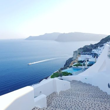 Beautiful Oia . #santorini #greekislands #oia #travel #instatravel #travelgram #travelinsta #travelphotography #traveller #seaside #summerholidays…