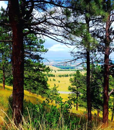 Good morning. #denver #mountainscape #getlost  #explorer #optoutside  #theworldshotz #createexplore #exploretocreate  #discoverearth #travelphoto #travelworld  #keepexploring…