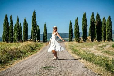 Una de las imágenes más representativas del paisaje toscano, sus famosos cipreses Por fin…