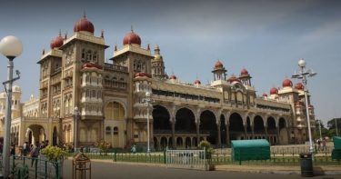 The Mysore Palace is a historical palace and a royal residence #incrediblekarnataka #mysore #landscapstyles&hellip;