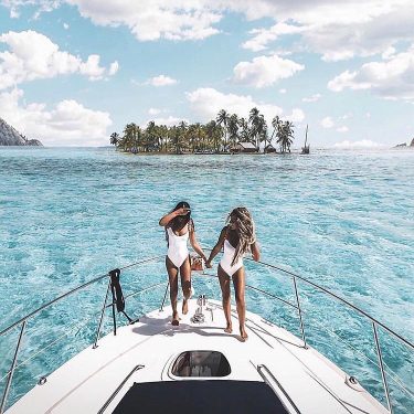 #summeroffer #linkinbio TᕼE ᕼOTTEᔕT ᔕᑌᗰᗰEᖇ OᖴᖴEᖇ ————————————————— Credit by @ootdgalsz Tag us #bnesimppl and&hellip;