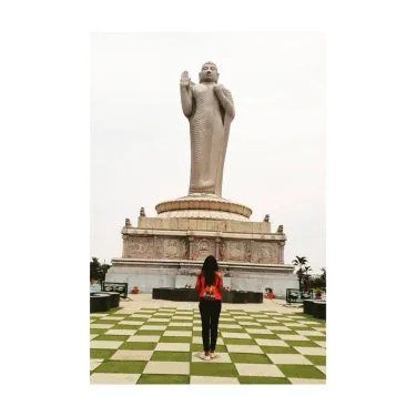 Be where you are, otherwise you will miss your life. #Hyderabad #hyderabaddiaries #traveladdict #iamtb&hellip;