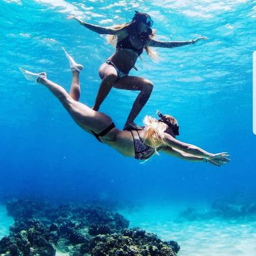 WOW! like if you’ve ever been snorkelling! . . . Follow @travelstartshere for more!&hellip;