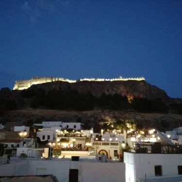 Lindos by night #lindos #lindosakropolis #greeks #greecelover #greece #greekisland #lindoscastle #greeklandscape #greeklife #greekvibes #instapartage…