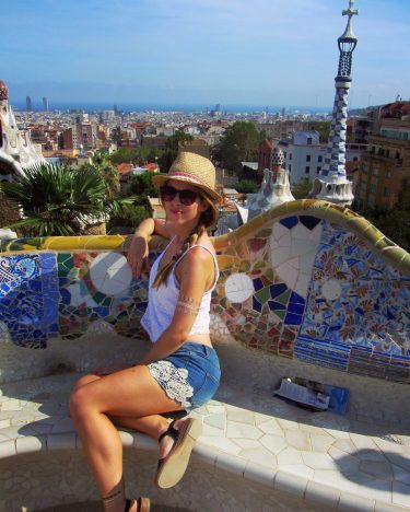 ???????? Another beautiful day in Barcelona! We finished the day in Guell park, which…