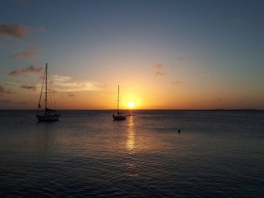 Sunset on Bonaire ???????? #bonaire #abcislands #caribbean #sunset #sebastiansbonaire #bonairebangers #discovertheworld #travel #travelquotes #travelgram&hellip;