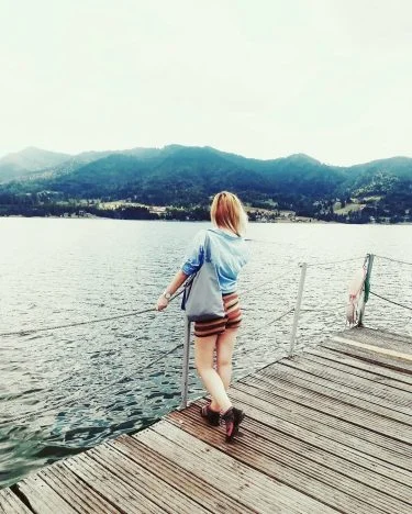 Be happy in the moment, that’s enough . . . #mountains #travelling #travelblogger #travelholic&hellip;