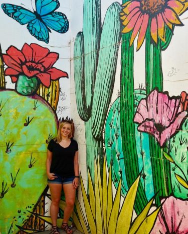 ????Checking out some of the beautiful art murals around #bishopartsdistrict ???? . This lovely…