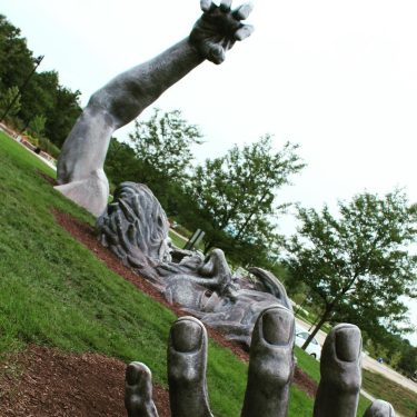 This was one of the weirdest & coolest road side attraction I’ve seen. #tbt…