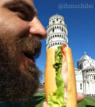 Torre Pisa – Itália ???????? . . Pegamos um ônibus de Florença e fomos…