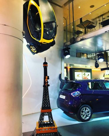 Visita a @lego en #paris #shopping #legoland #car #torreeiffel #lovetravel #travelblogger #blogger #bnesimppl