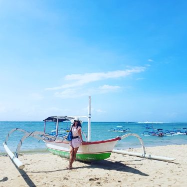Life it’s better at the beach #sanur #sanurvibes #sanurbeach #sanurbali #sanurbeachbali #lifeisbetteratthebeach #beachlife #beautifullife&hellip;
