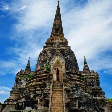 Wat Phra Sri Sanphet #travelto #sourcedadventures #mustdotravels #travelingsnaps #theglobewanderer #livelovetheworld #travel_awesome #straythecourse #nomadnificent #vibetravel…