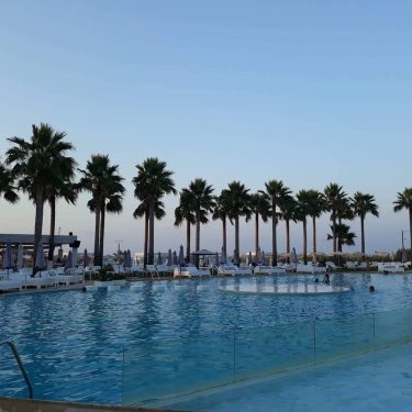 #pooltime #keeptraveling #travel #travelholic #greece #grecia #capture #seetheworld #explore #beachbar #palms #enjoy #life #feel&hellip;