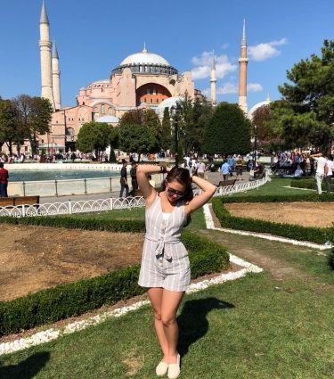 Happy Eid from Hagia Sophia #hagiasophia #istanbul #turkey #exploreturkey #travelholic #travelcommunity #travelaroundtheworld #travel #travelislife…
