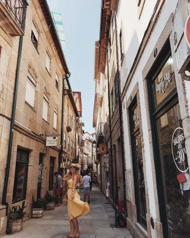 Twirling through the streets of Ponte de Lima