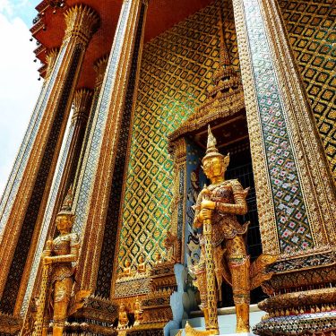 Phra Maha Mondop #travelto #sourcedadventures #mustdotravels #travelingsnaps #theglobewanderer #livelovetheworld #travel_awesome #straythecourse #nomadnificent #vibetravel #wanderlust…