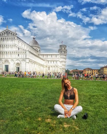 ~J’adore ….~ One of the most beautiful piace in the world ________________________________________ #pisa #tower…