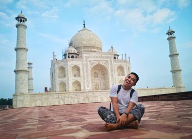 And then suddenly i forgot all my crazy experiences in Delhi. Taj is Taj.…