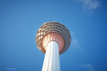 – 藍天令人放鬆，簡單卻不失美感。