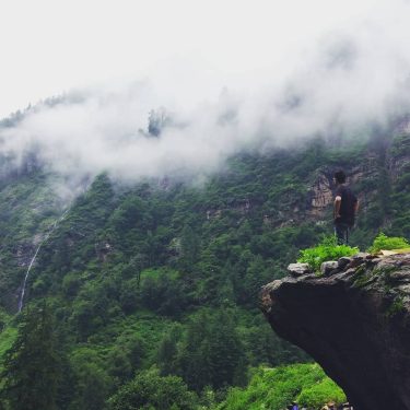 सफर का ही था मै.. सफर का रहा…. ️ . . . #himachalpradesh #kullu…
